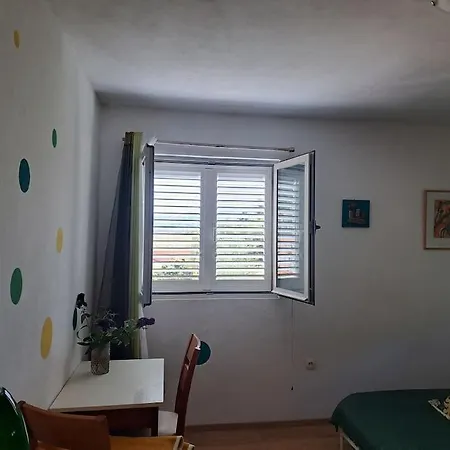 Green Latis Apartment *
